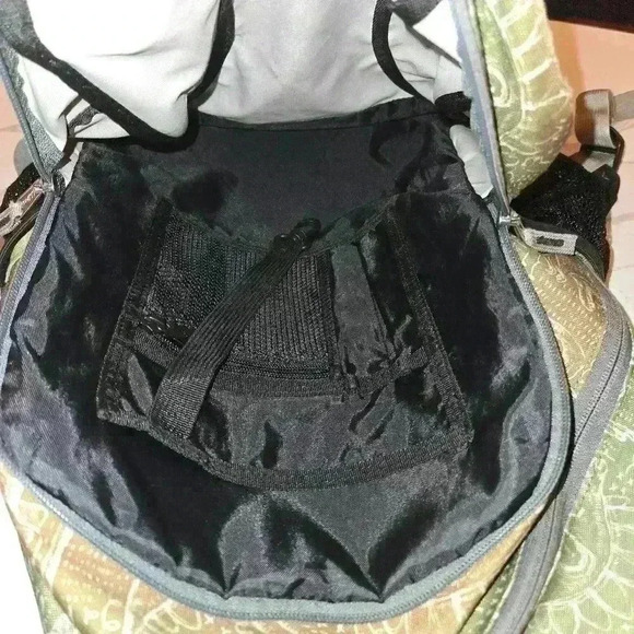 L.L. Bean Hiking School Adjustable Strap Back Pack Green - Picture 4 of 12